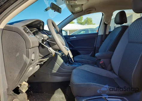 2021 Volkswagen Tiguan S z USA, uszkodzony, nr VIN 3VV1B7AX7MM097527